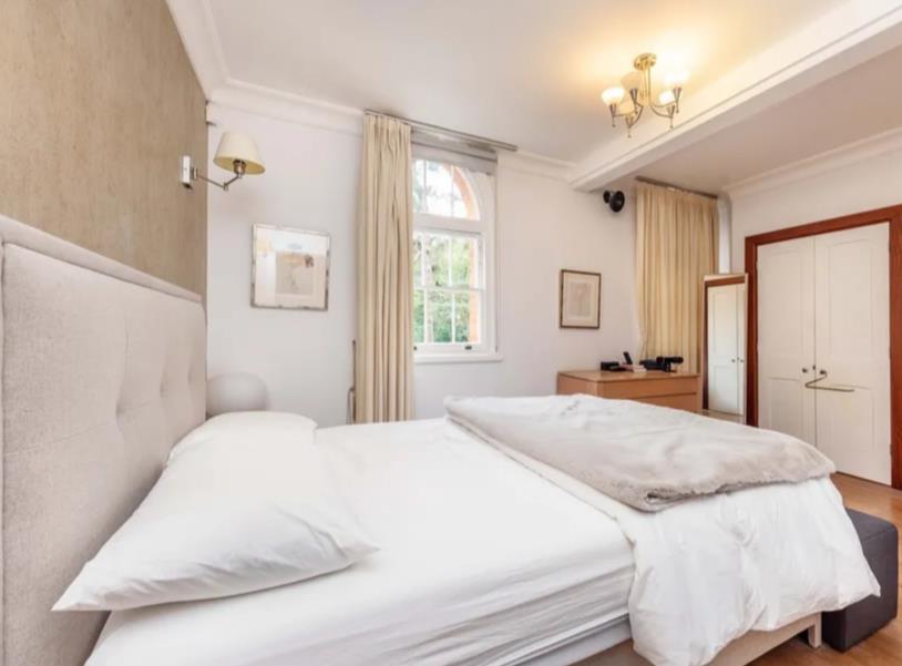 The Ridgeway, Mill Hill